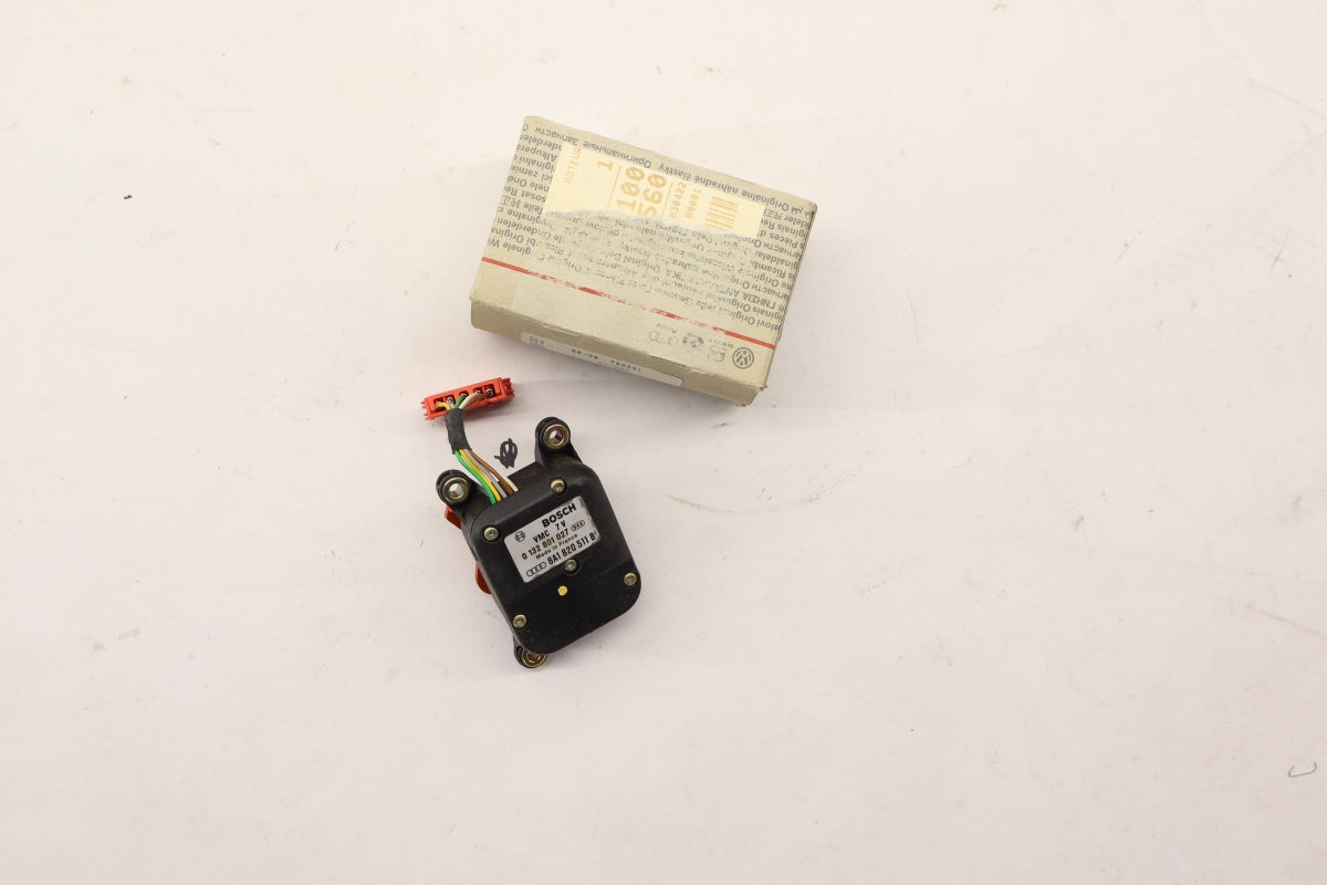 Original AUDI 80 90 A4 Stellmotor für Defrosterklappe 8A1820511B