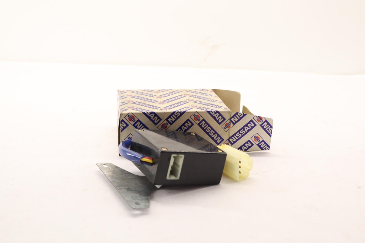 Original OE NISSAN Relais 28233D4500