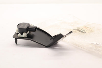 Original OE MITSUBISHI Sensor 8651A065