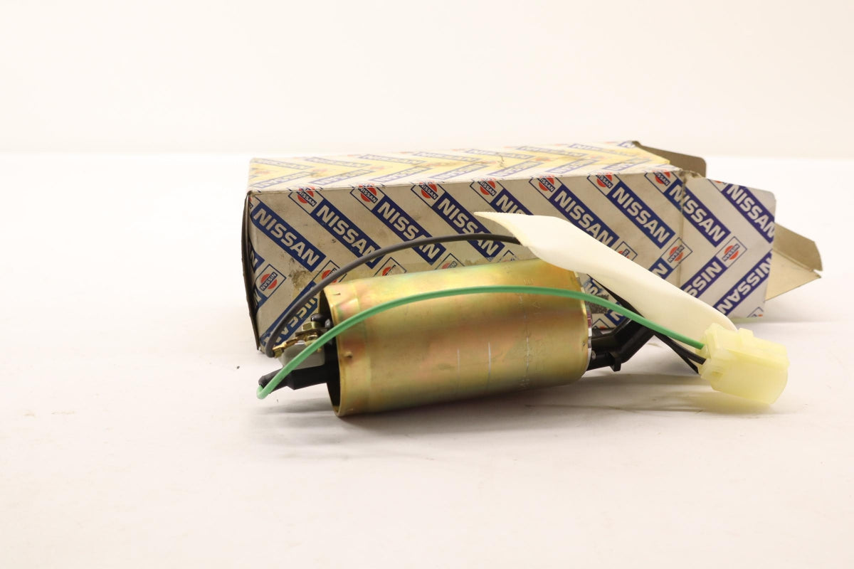 Original OE NISSAN Kraftstoffpumpe 170421C600