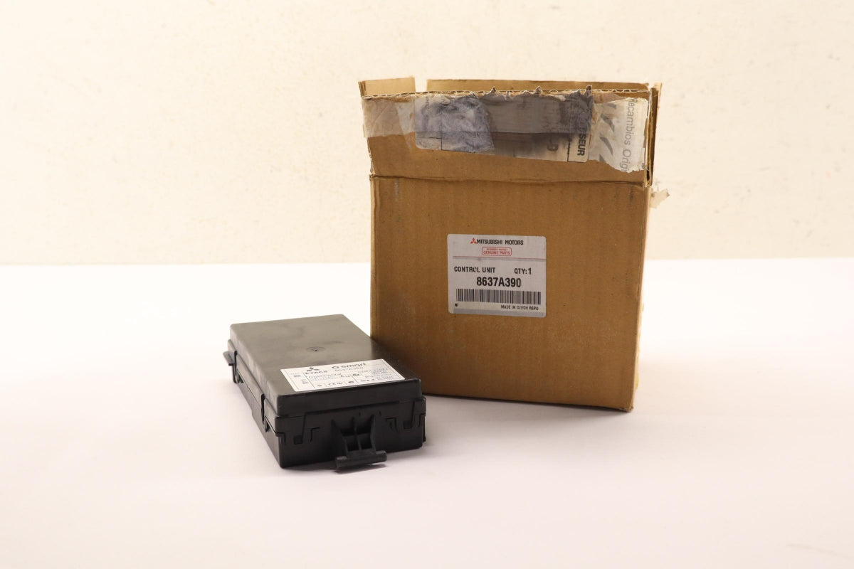 Original OE MITSUBISHI Sicherungskasten 8637A390