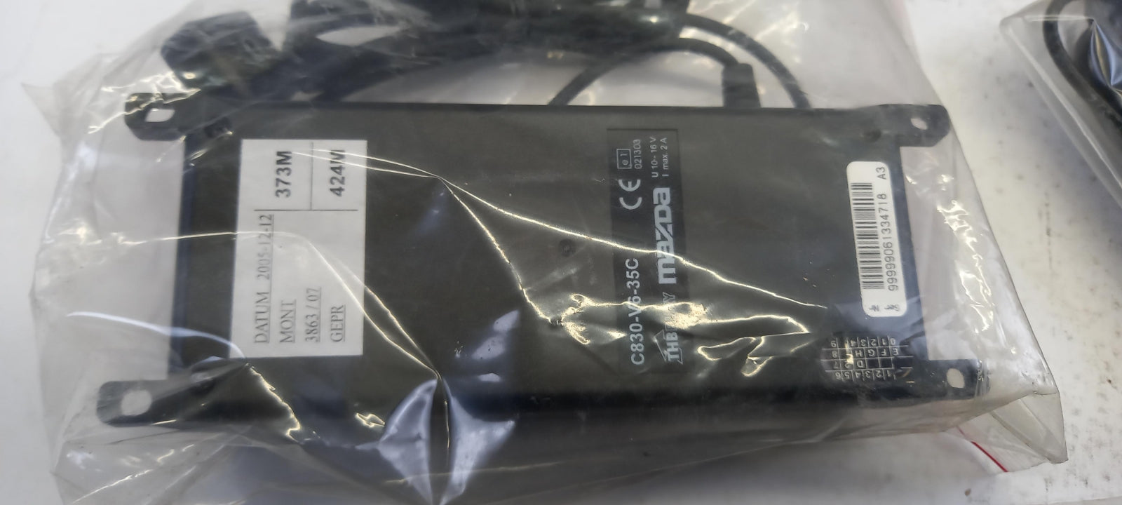 Original OE MAZDA Telefon Montagesatz C830V6350