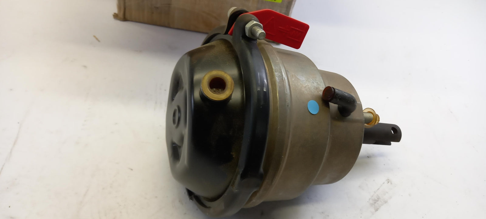 Original OE NISSAN Membranbremszylinder 443219X601
