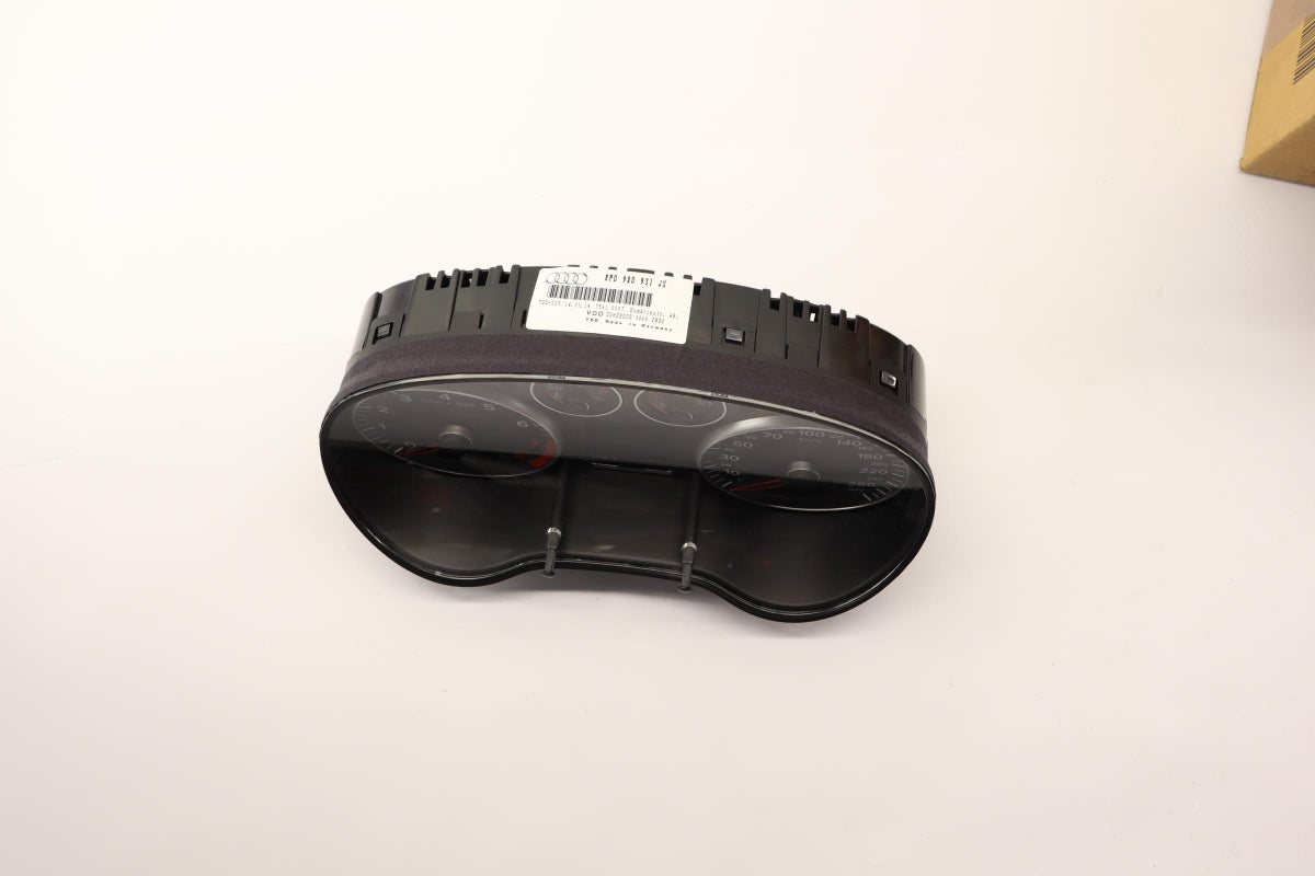 Original AUDI A3 S3 2004 - 2007 Kombiinstrument 8P0920931JX