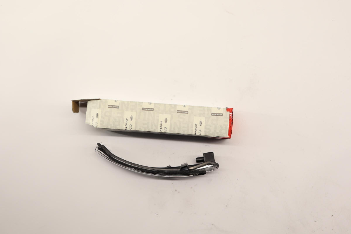 Original OE NISSAN Blinkleuchte 261653VF5A