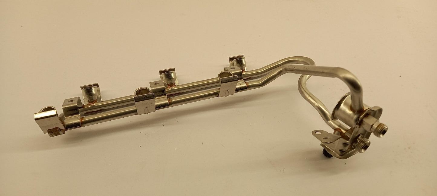 Original OPEL Vectra-B 2.5 2.6l Kraftstoffeinspritzventil Verteiler 90499575