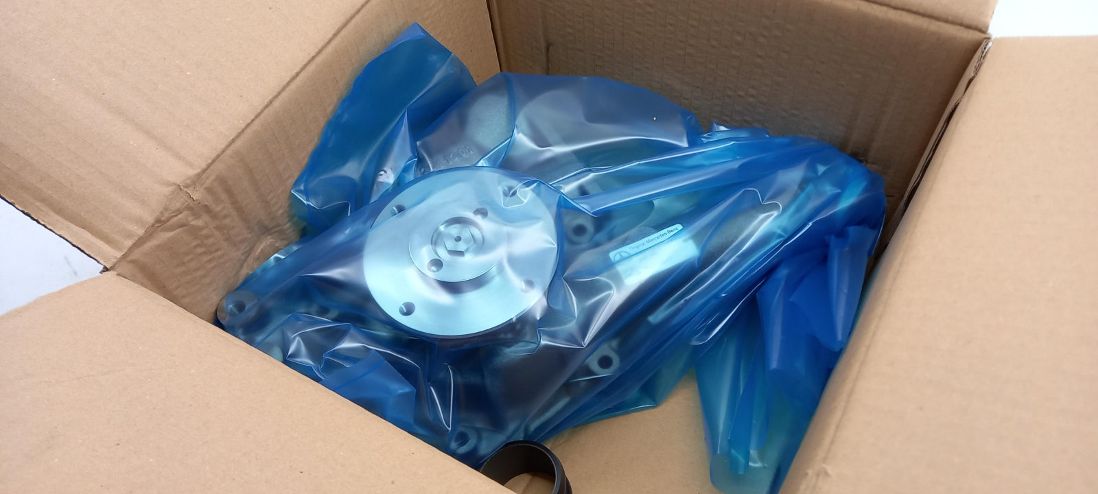 Original MERCEDES-BENZ Atego 2 Wasserpumpe A9062006501