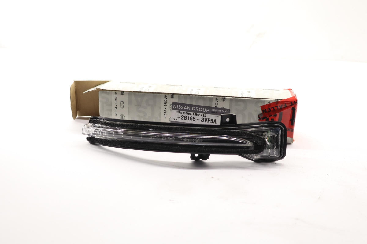 Original OE NISSAN Blinkleuchte 261653VF5A