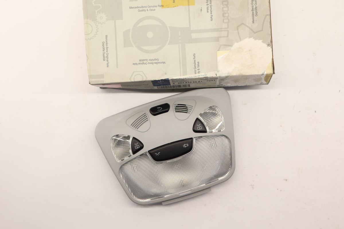 Original OE MERCEDES-BENZ Innenleuchte A20382046017D43