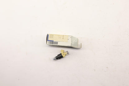 Original OE MERCEDES-BENZ Injektor Düse A0000788323
