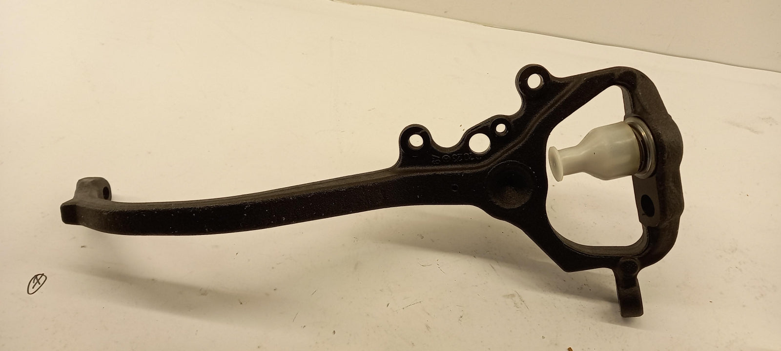 Original OE MERCEDES-BENZ Achsschenkel A2203303820