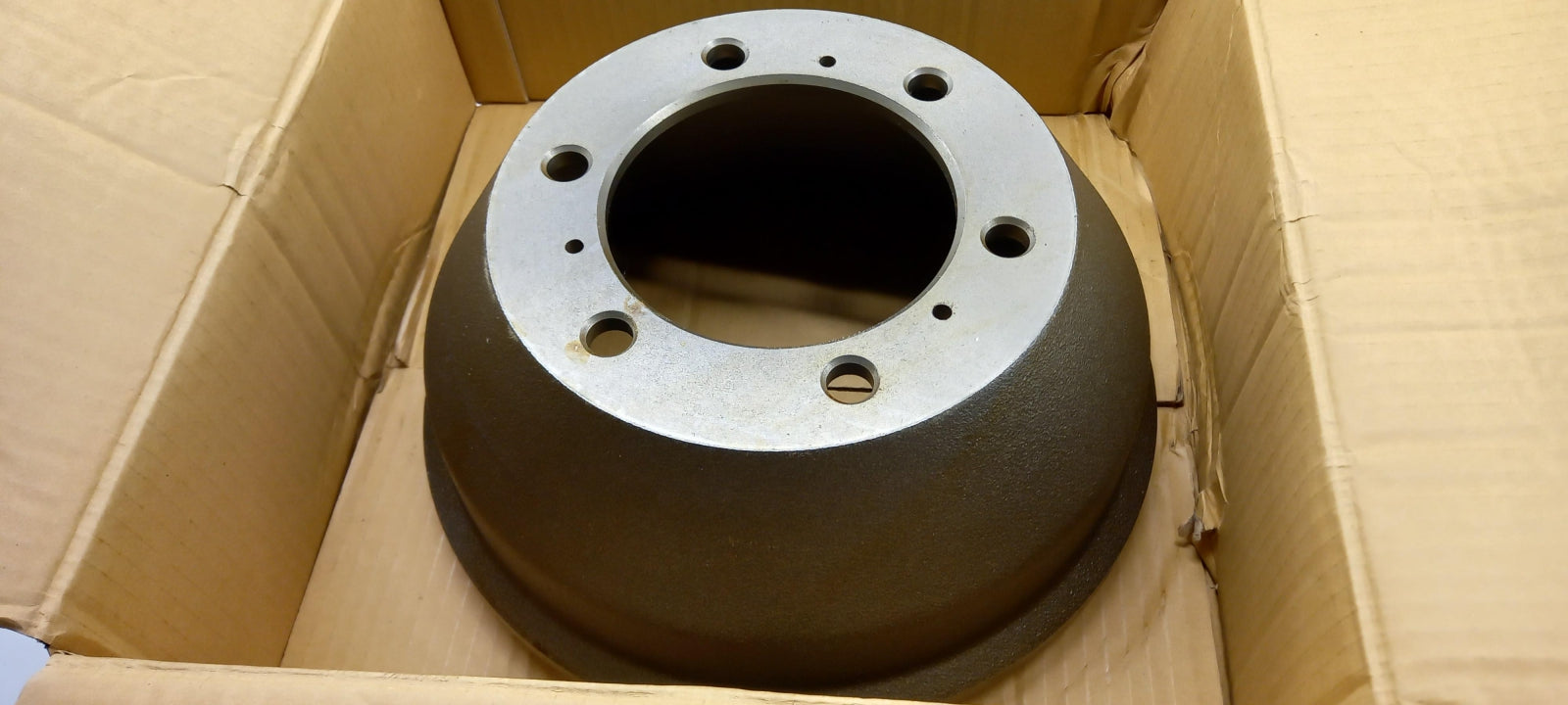Original MITSUBISHI Fuso Canter Bremstrommel hinten MC838287