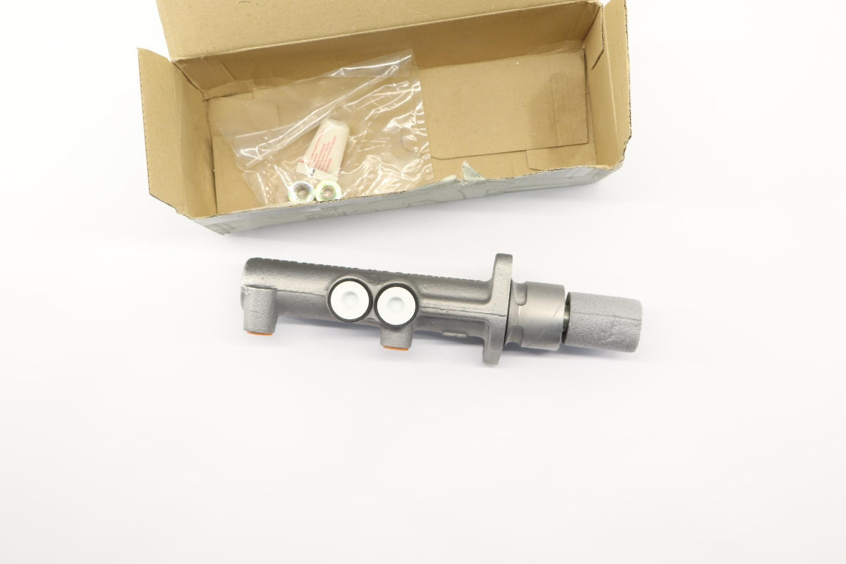 Original OE MERCEDES-BENZ Hauptbremszylinder A0004316501