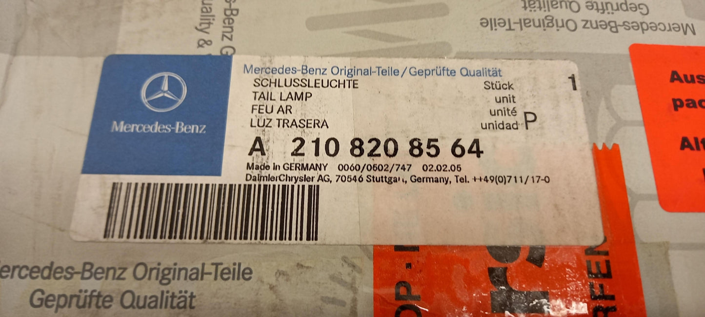 Original OE MERCEDES-BENZ Heckleuchte A2108208564