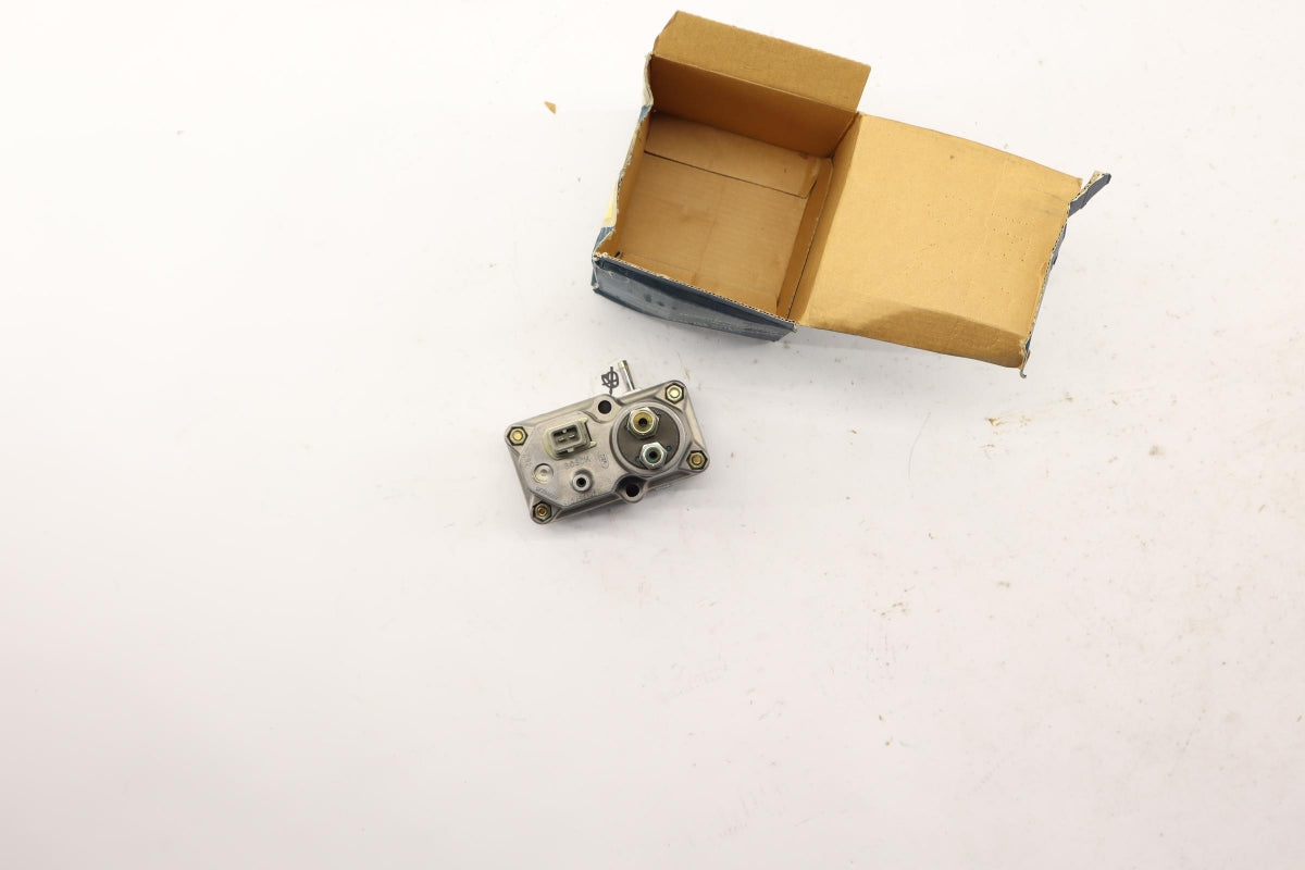 Original OE MERCEDES-BENZ Warmlaufregler A0000701562