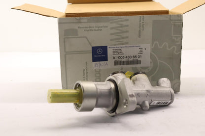 Original OE MERCEDES-BENZ Hauptbremszylinder A0054306501