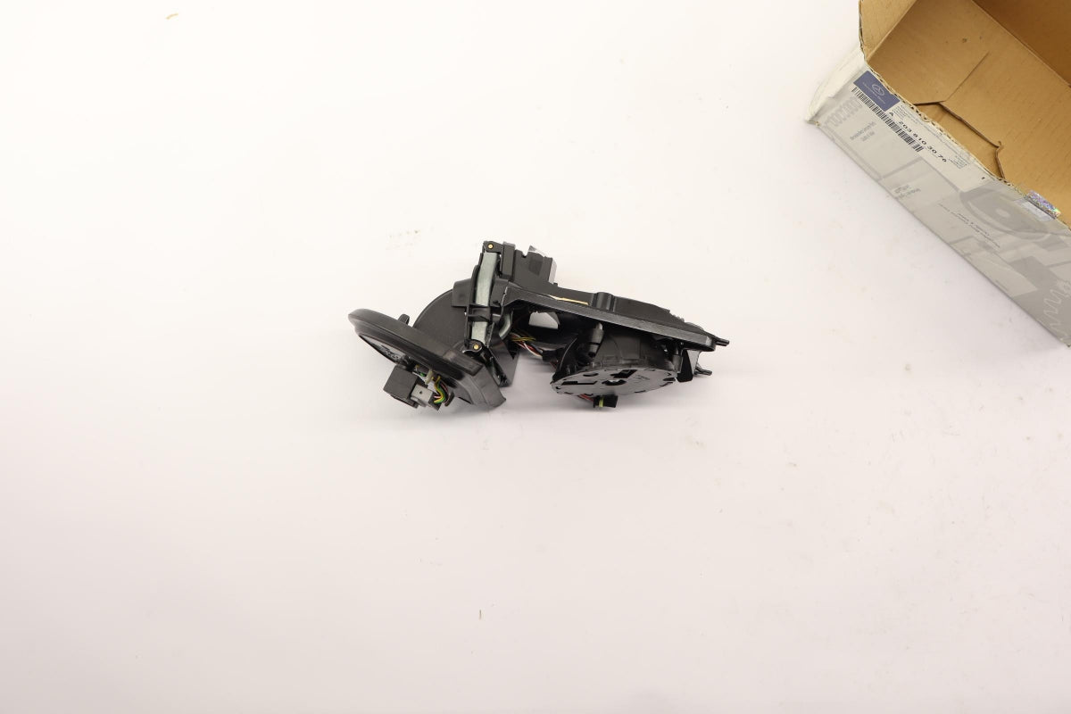 Original OE MERCEDES-BENZ Außenspiegel Halter A2038103076