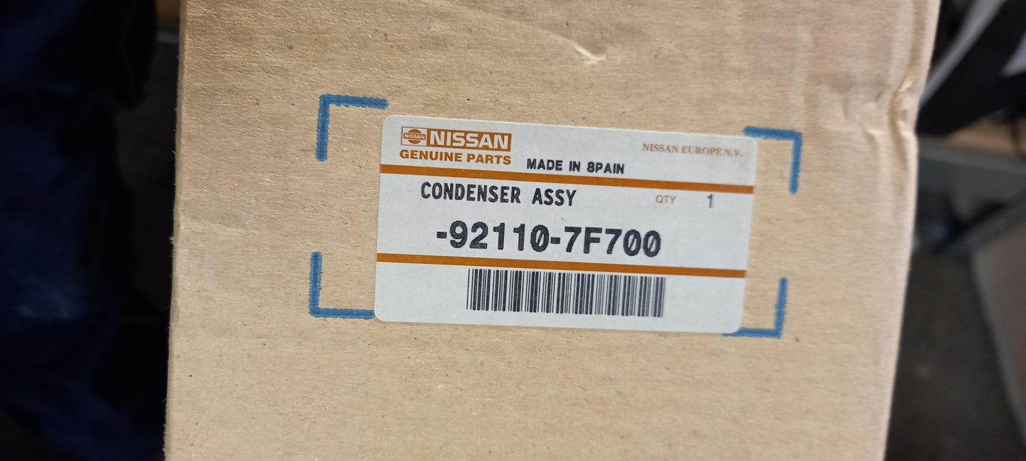 Original OE NISSAN Klimakondensator 921107F700