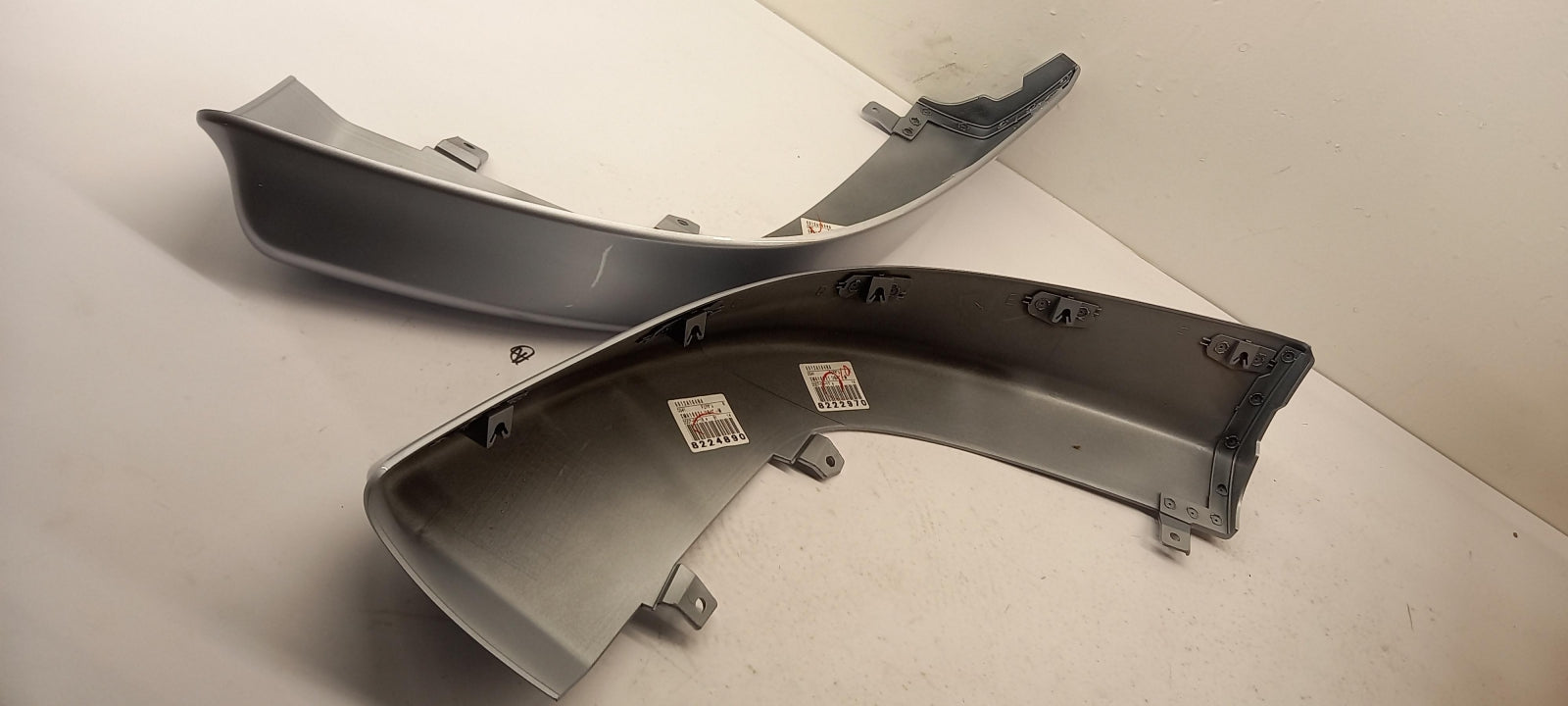 Original OE MITSUBISHI Stoßstange Zierleiste Satz MZ575780EX