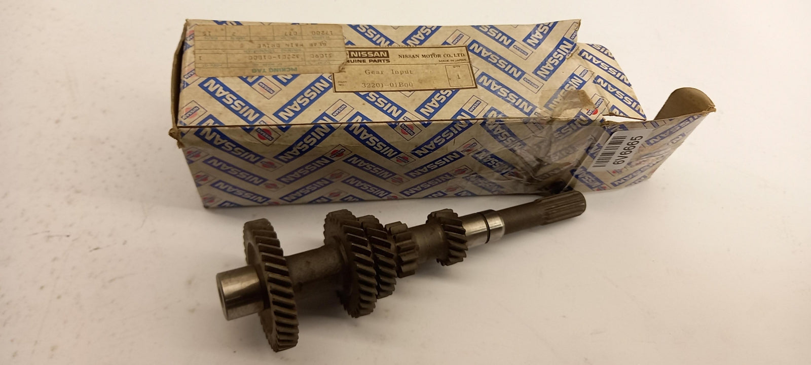Original OE NISSAN Getriebeeingangswelle 3220101B00