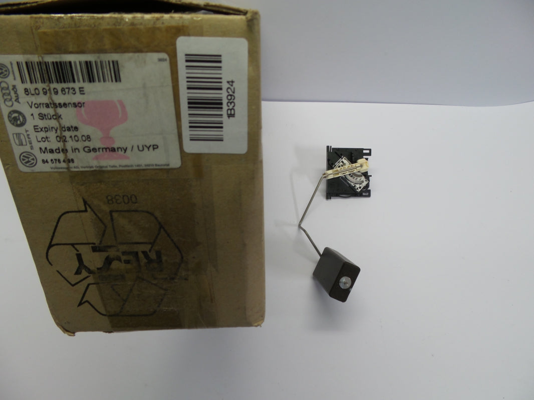 Original VOLKSWAGEN Golf V AUDI A3 I Kraftstoffvorrat Sensor 8L0919673E