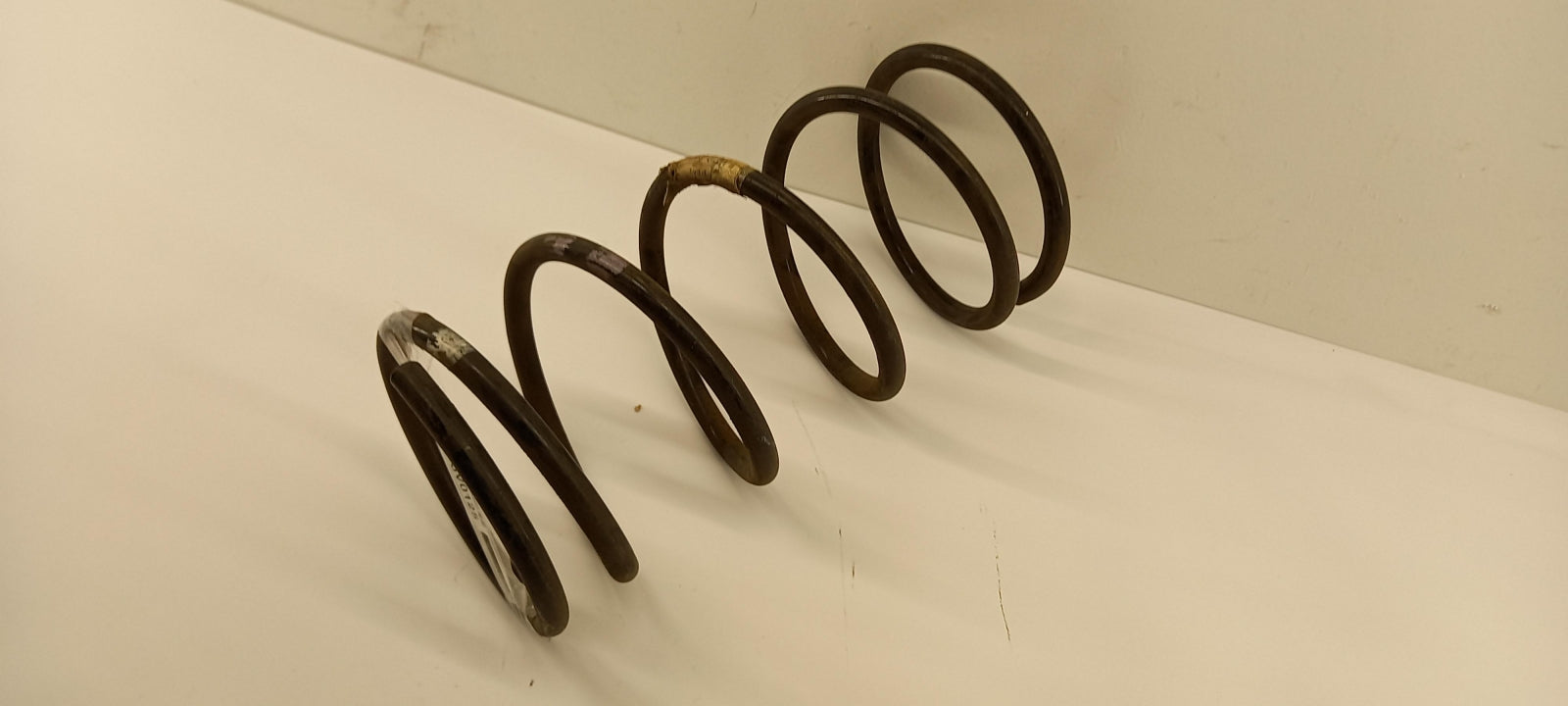 Original OE NISSAN Fahrwerksfeder 5401024E11