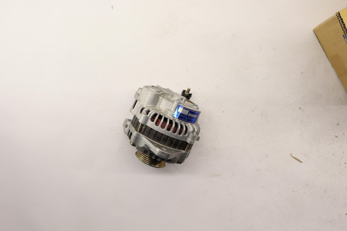 Original OE MITSUBISHI Lichtmaschine MD350608