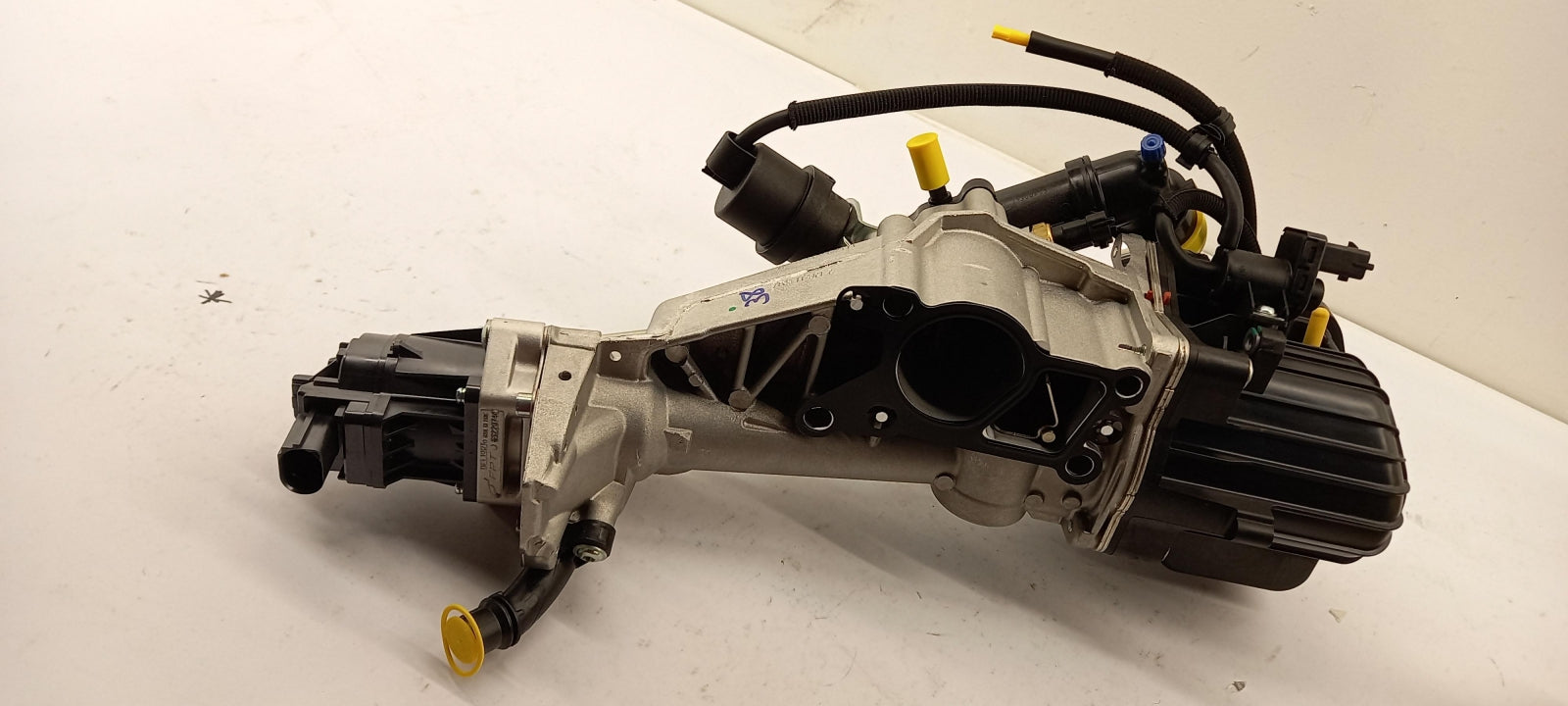Original OE FIAT Ölkühler Halter 55230457