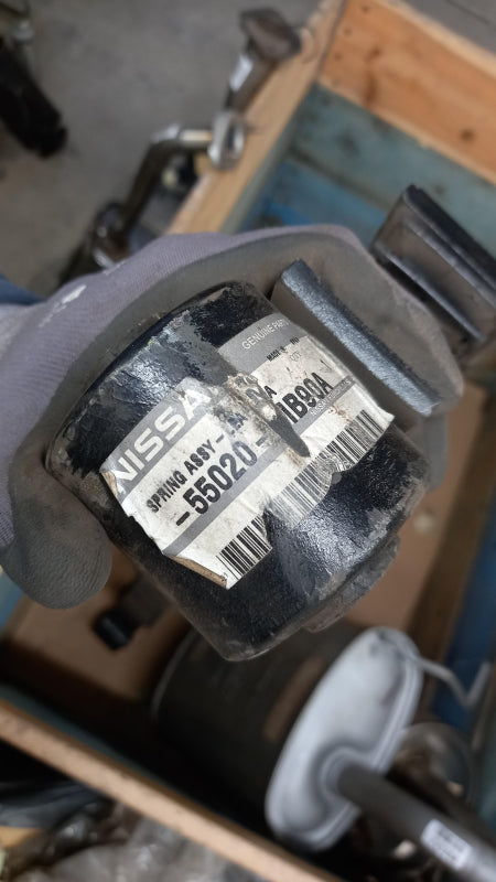 Original OE NISSAN Blattfeder 55020MB90A