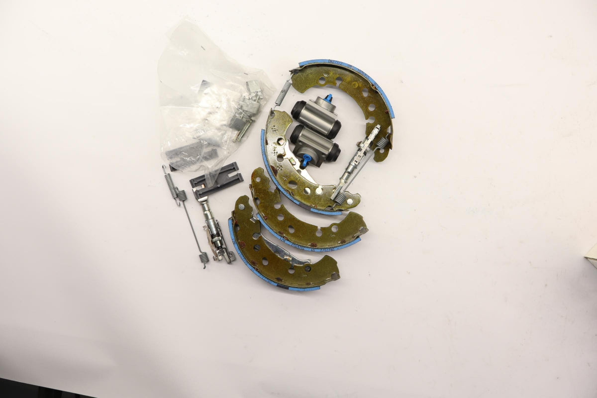 Original OE TOYOTA Bremsbackensatz 049070D030
