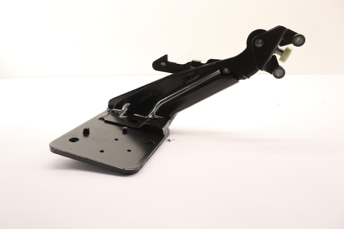 Original OE NISSAN Schiebetür Rollenführung 8242000Q0C