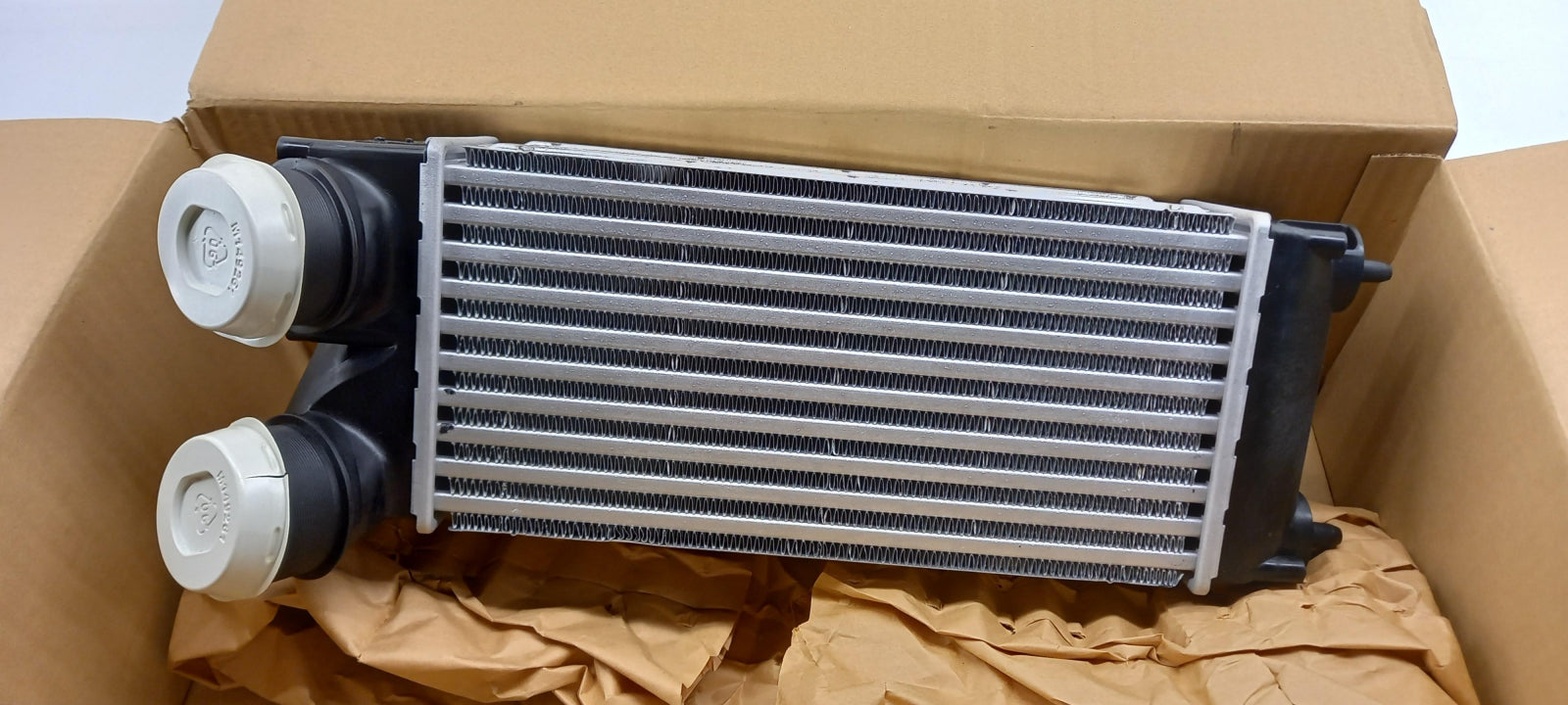 Original OE Peugeot Ladeluftkühler 1440S8