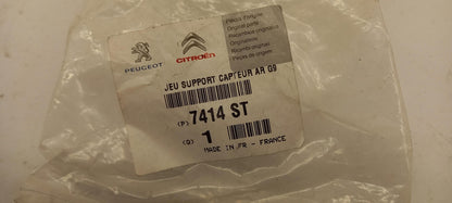 Original OE Peugeot Parksensor Halter 7414ST
