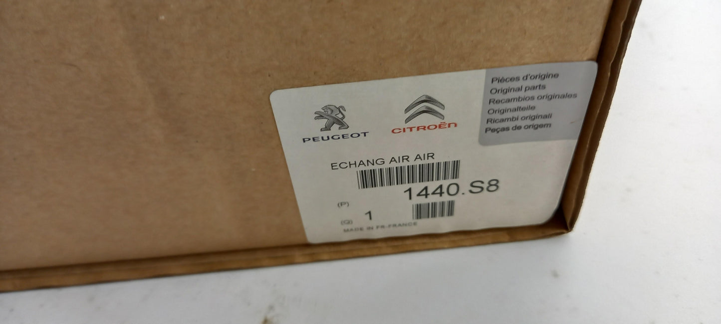 Original OE Peugeot Ladeluftkühler 1440S8