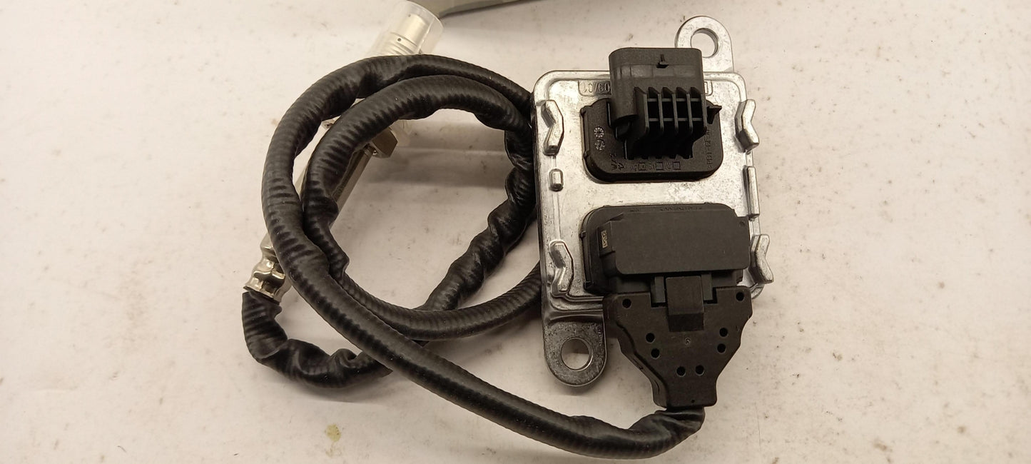Original OE MERCEDES-BENZ Lambdasonde A0009058111