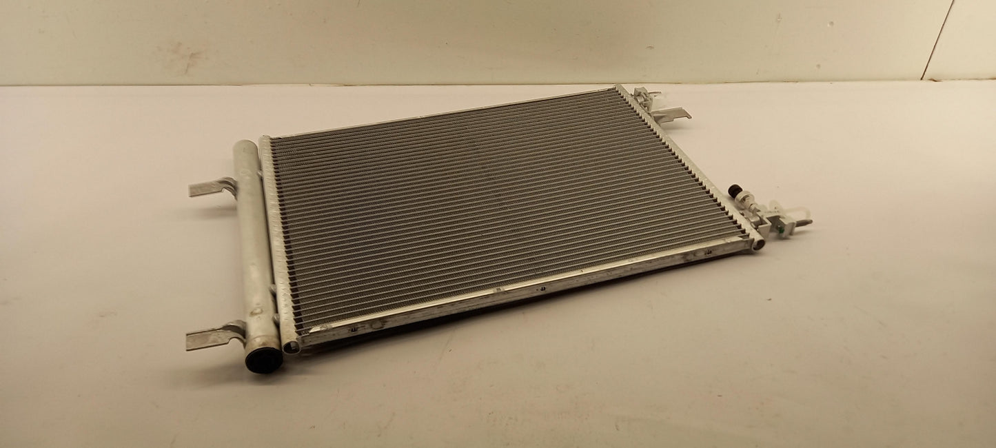 Original OE CHEVROLET Klimakondensator 13377762