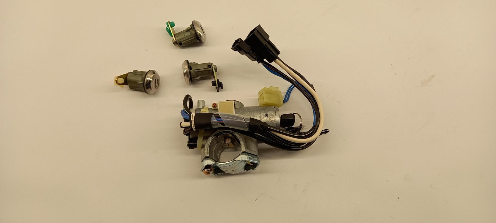 Original OE HYUNDAI/KIA Schließzylinder Satz KK10209010