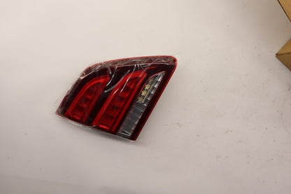 Original OE MERCEDES-BENZ Rückleuchte A1669065901