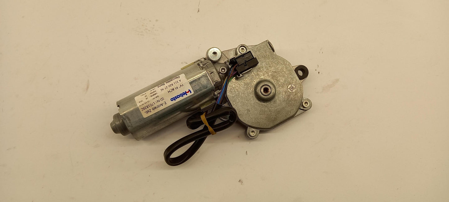 Original OE MERCEDES-BENZ Elektromotor A2118202742