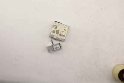 Original OE MERCEDES-BENZ Klimaanlage Expansionsventil A2178300084