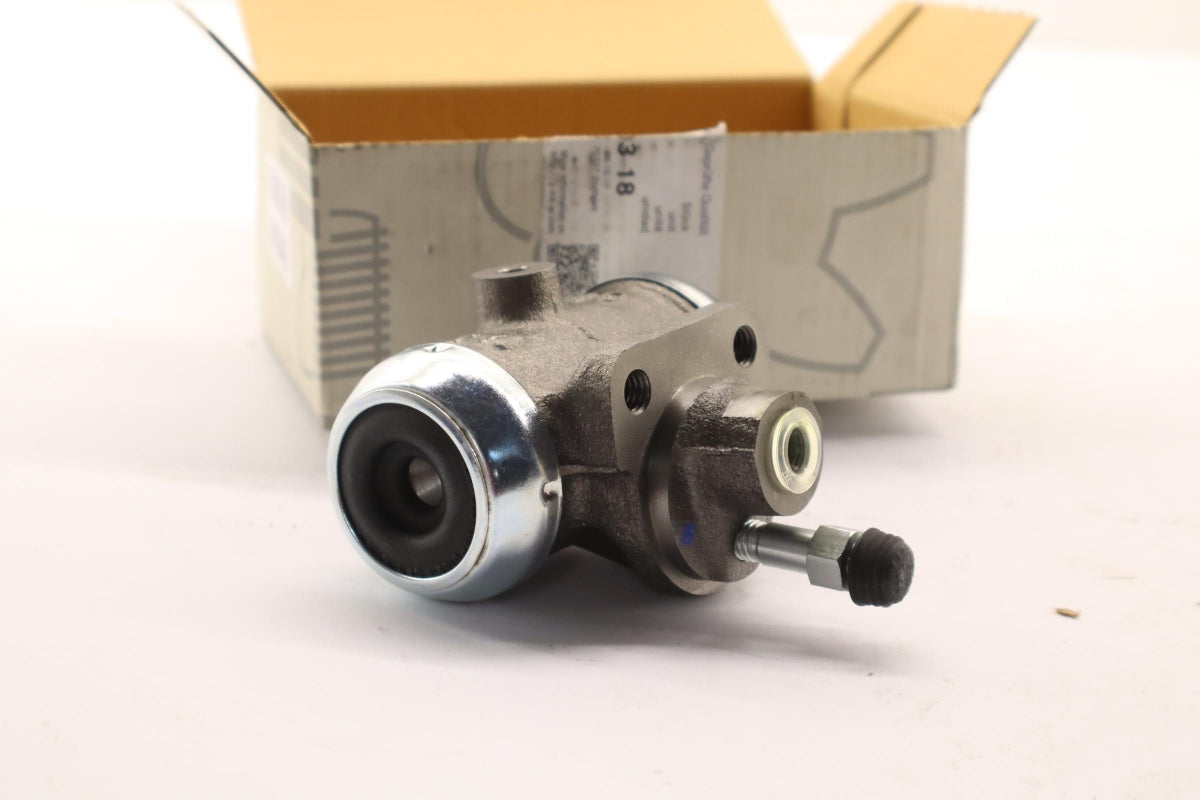 Original OE MERCEDES-BENZ Radbremszylinder A6704200318