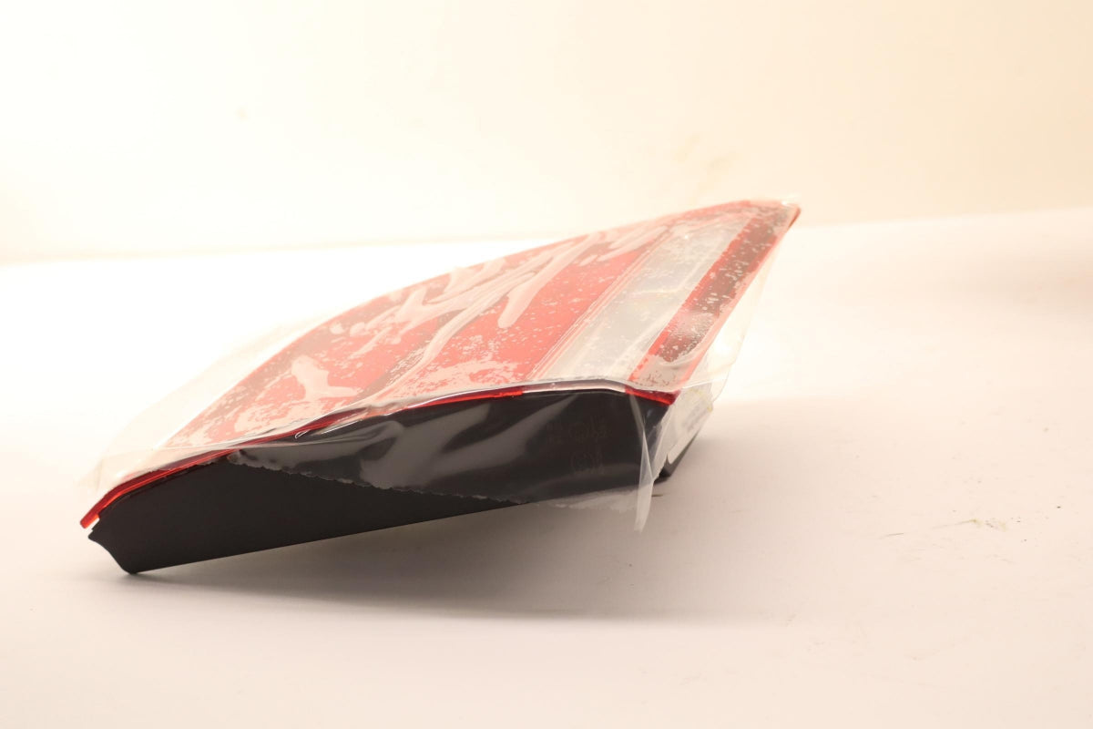 Original OE MERCEDES-BENZ Rückleuchte A1669065901