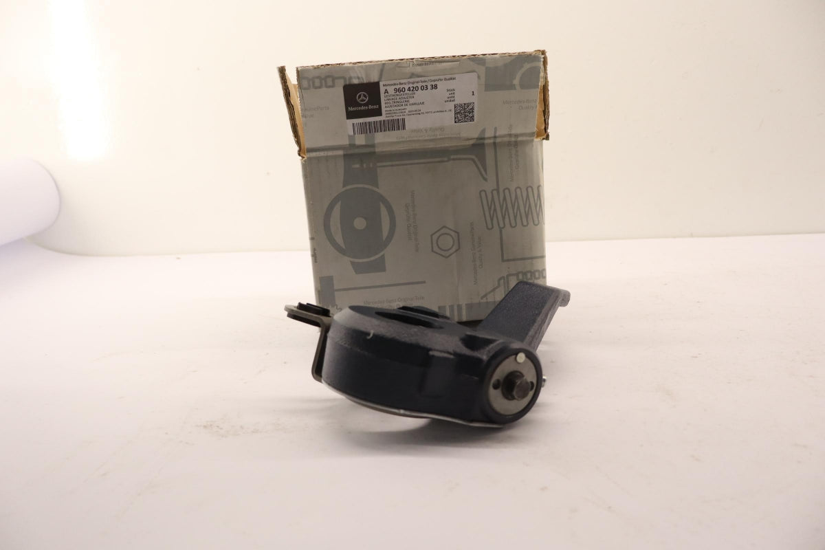 Original OE MERCEDES-BENZ A9604200338