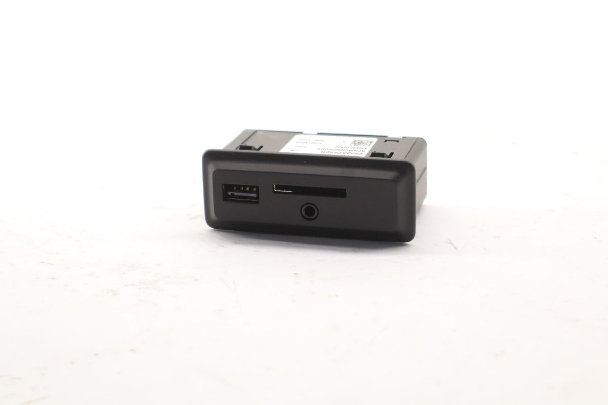 Original OE RENAULT USB/AUX Buchse 280237452R