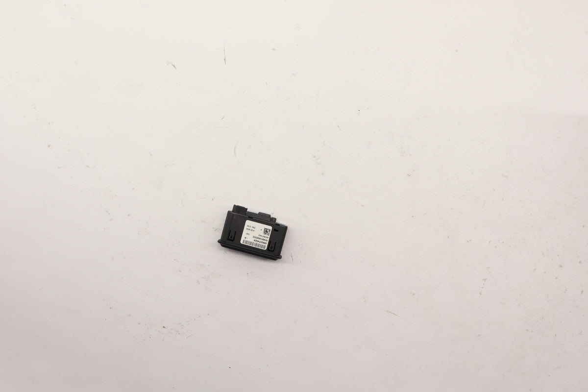 Original OE RENAULT USB/AUX Buchse 280237452R
