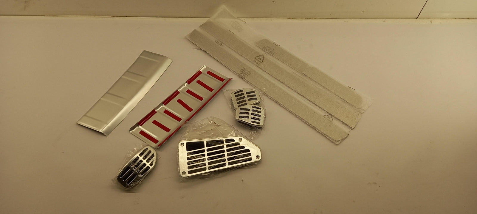 Original OE NISSAN Styling Kit KE4604ES01