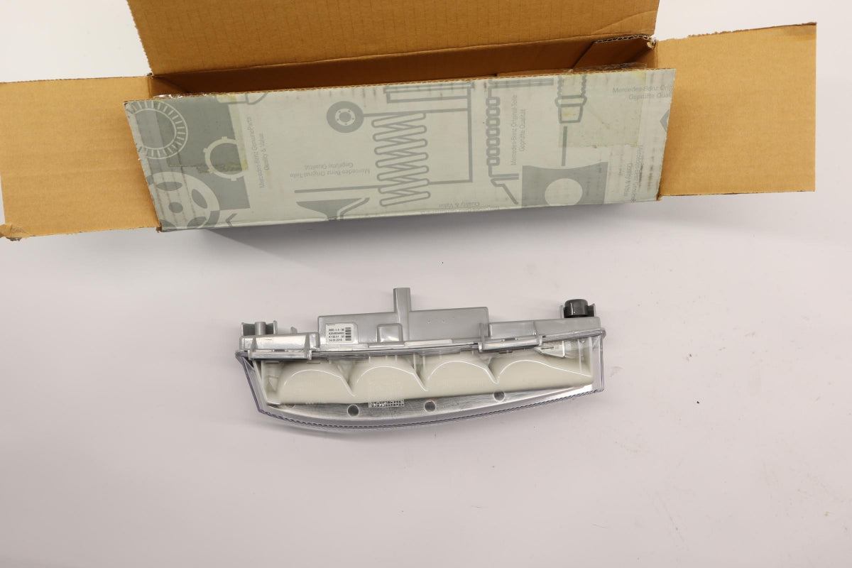 Original OE MERCEDES-BENZ Tagfahrlicht A2049064802
