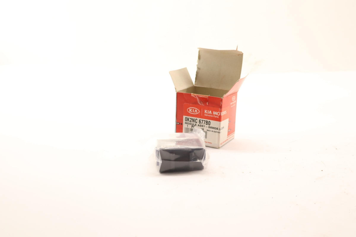 Original OE HYUNDAI/KIA Steuergerät 0K2NC677B0