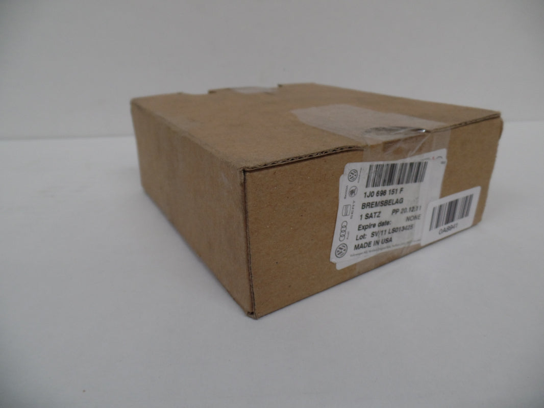 Original AUDI A3 VW Beetle Bora Golf Bremsbeläge + Warnkontakt vorne 1J0698151F