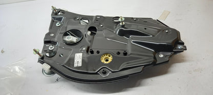 Original OE MERCEDES-BENZ A2056700303